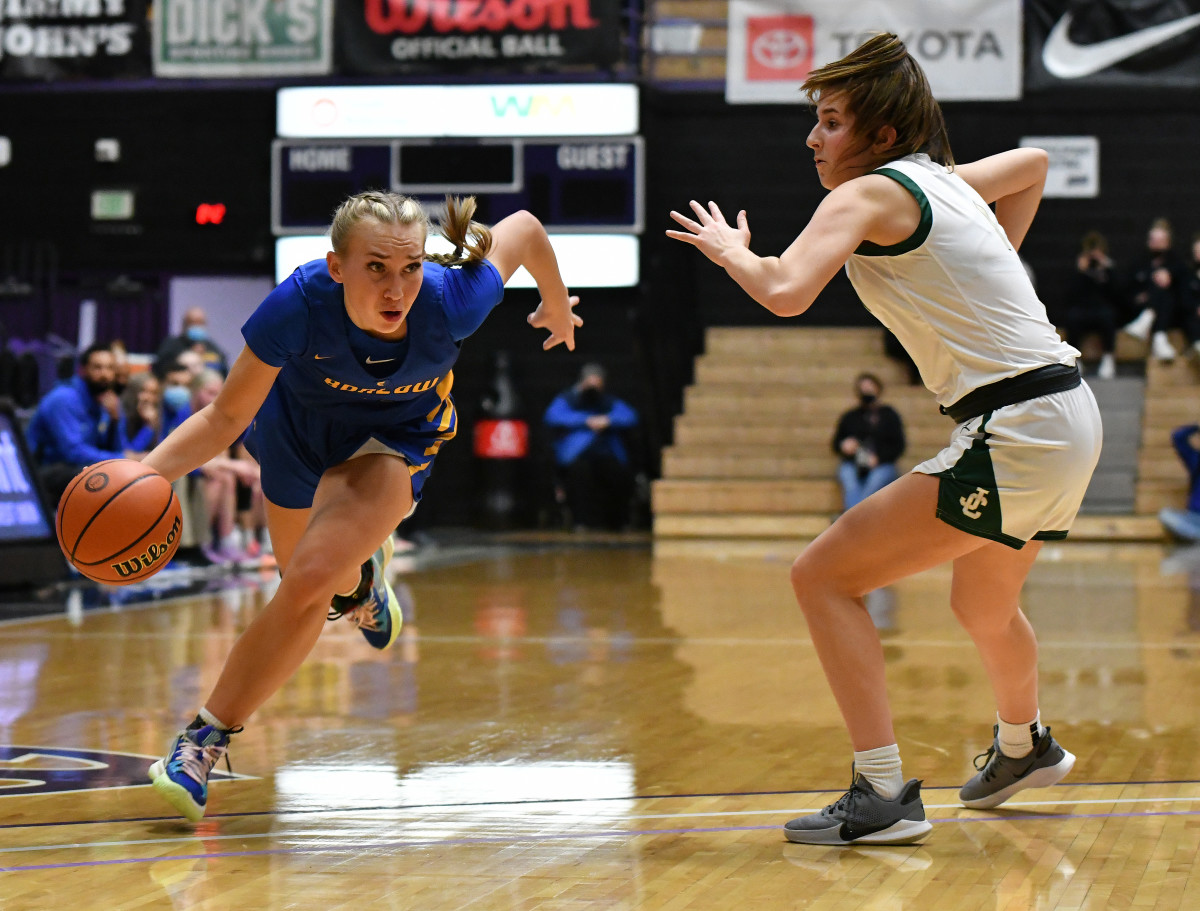 Barlow Jesuit girls basketball Taylor Balkom 5